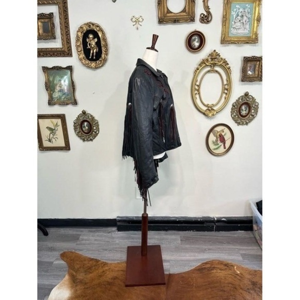 Vintage Dallas Leather Western Fringe Jacket‎ with Velvet Rose Appliqué - Picture 3 of 6